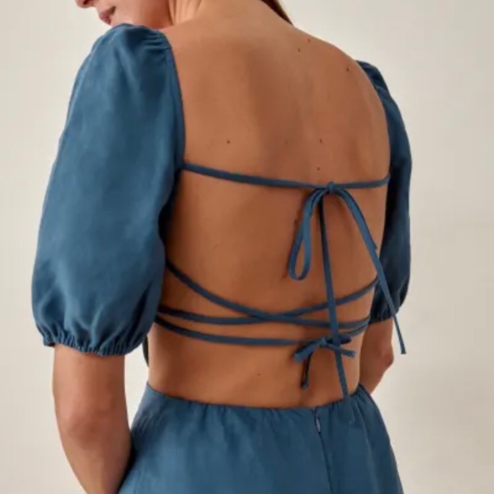Brand new ( still tag on) maryam linen dress azul color.